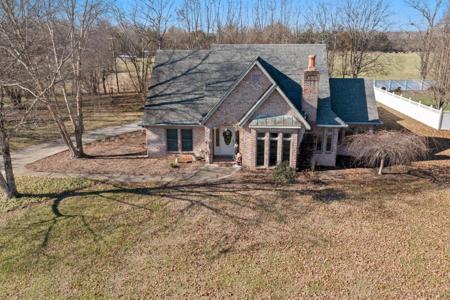 161 Bell Dr W
