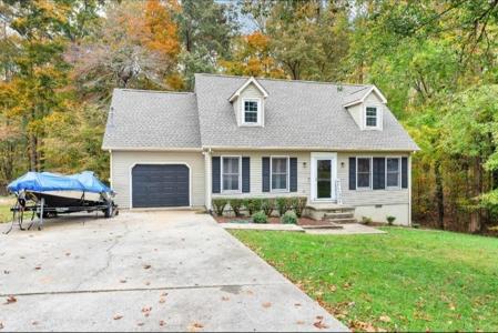 222 Greenfield Ln