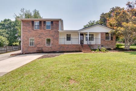 304 Russell St