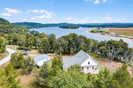 800 Crow Ln