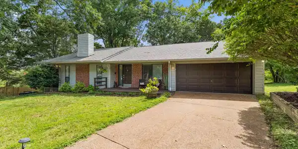 2601 Mesa Dr