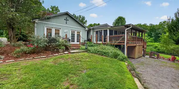 155 Mayberry Dr