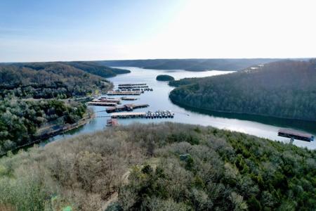 125 Bay Dr