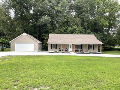 779 Hopkins Ln
