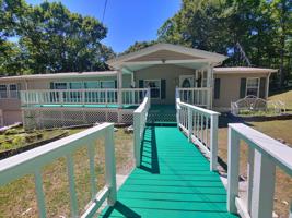 200 Highland Ln