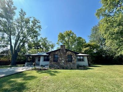 105 Kelly Dr