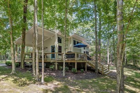 858 Johnson Ridge Rd