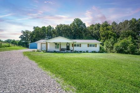 989 Garrett Rd
