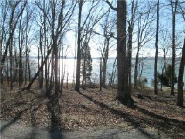 90 Eagle Shore Dr