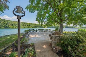 1476 Dripping Springs Rd