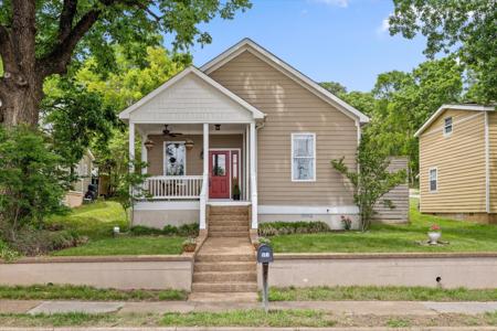 501 W Bell Avenue