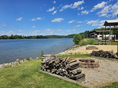 1169 Riverfront Dr