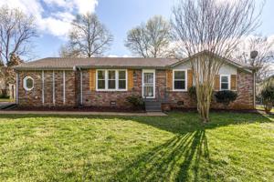 1622 Lakeshore Dr