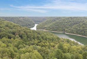 48 Lake View Dr
