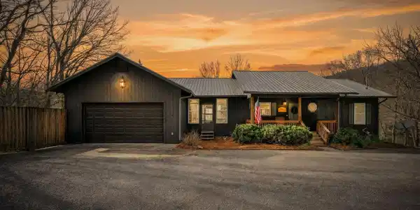 929 Old Casey Cove Rd