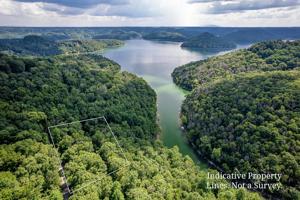 32 Harbor Pointe Dr