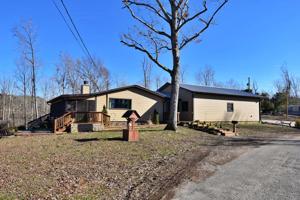 520 Toms Creek Lake Rd