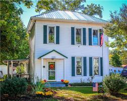 215 N Cedar St