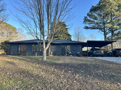 221 Ridgefield Cir