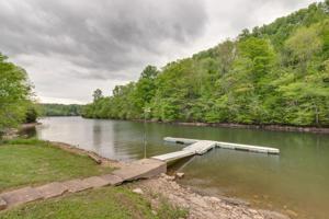 637 Lost Creek Rd