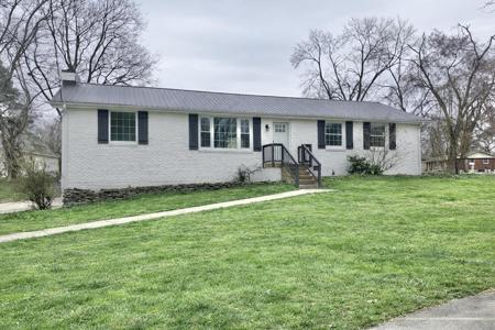 121 Roberta Dr