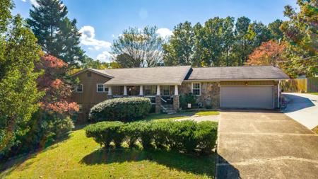 3315 Oak Burr Drive