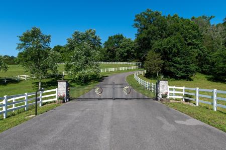 9786 Hartsville Pike