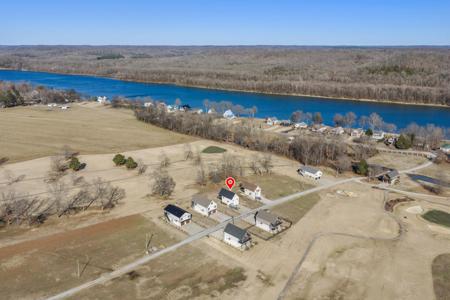 222 Fairway Villa Ln