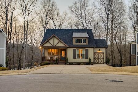 606 Evans Dr