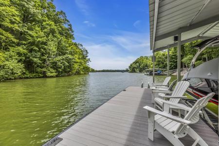 1053 Damron Rd