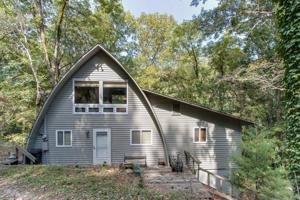 699 Hurricane Ln