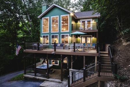 1080 Cherokee Dr