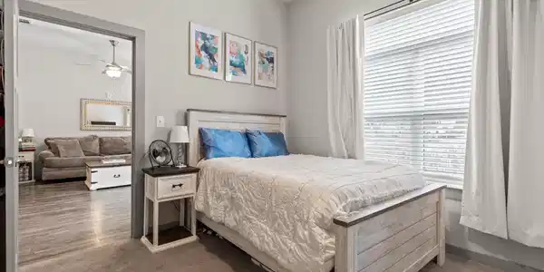 Image 4 Image 4