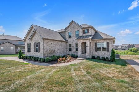 1124 Warlander Way