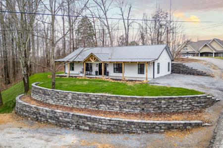 11340 Fox Hill Rd NW