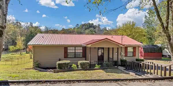14 Lincoln Lake Rd
