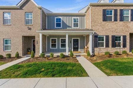 725 Coburg Pvt St