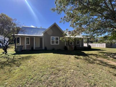 300 Circle Dr S