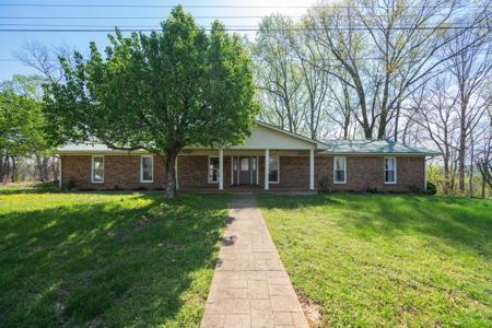 134 Hillcrest Dr