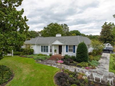 1705 Carroll Lane