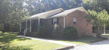 189 Oak Leaf Cir