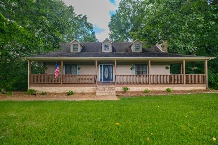 255 Flora Ln