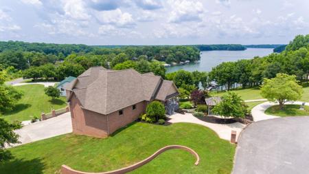 73 Bluff Dr N