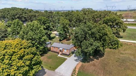 481 Carman Ave