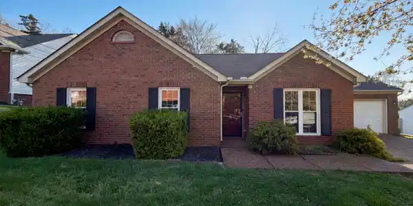 2416 Bayview Dr