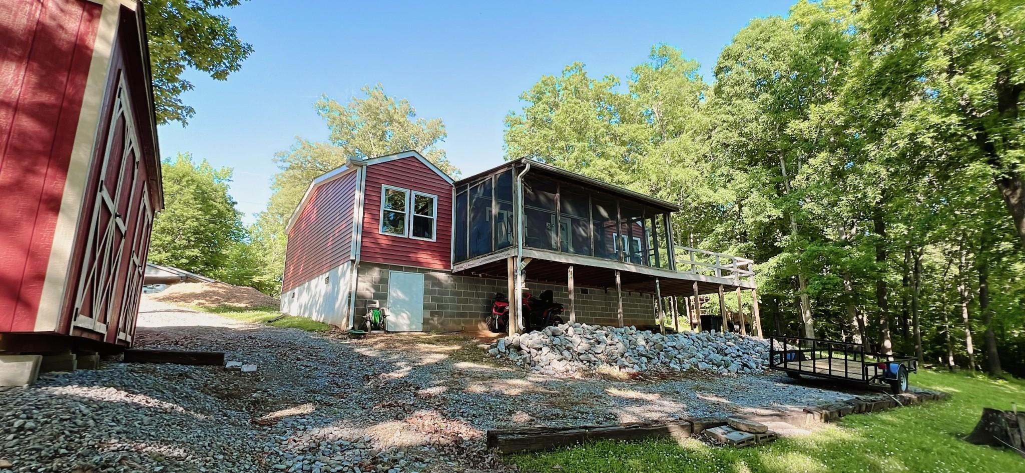 205 Lakeshore Dr N, Bumpus Mills, TN lhrmls02182719