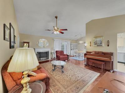 314 Lake Chateau Dr