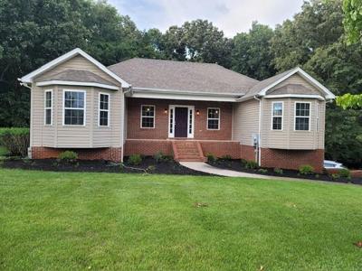 382 Fairview Cir