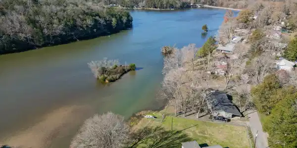 30 Lincoln Lake Rd