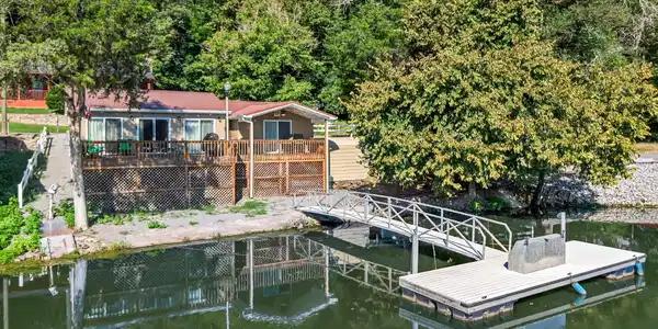 106 Lincoln Lake Rd